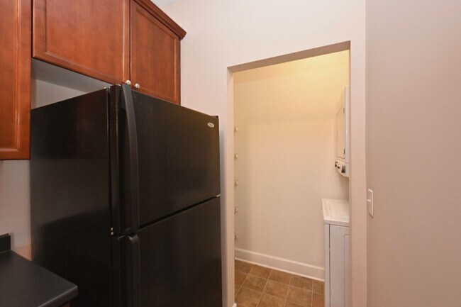 Building Photo - **PRISTINE GARDEN-LEVEL CONDO ON THE FIRST LEVEL NEAR PAVILION AND COMMUNITY GREEN SPACE**