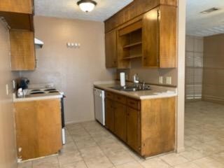 Building Photo - 707 Llano Place