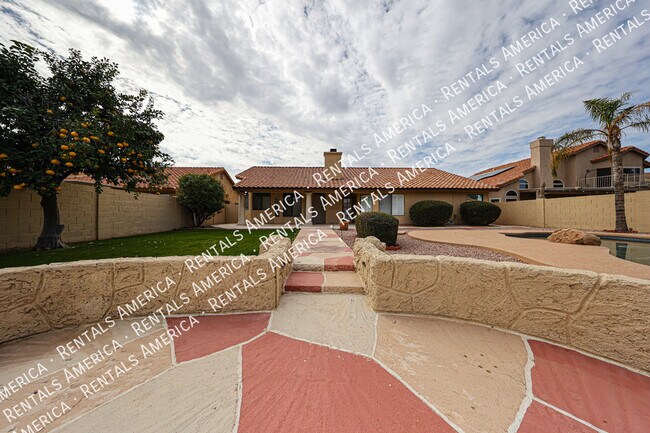 Building Photo - 532 E Stonebridge Dr