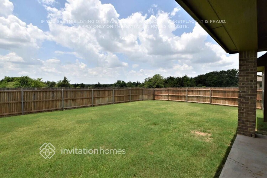 Building Photo - 5629 Park View Dr