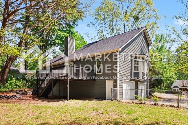 Building Photo - 2699 Foxglove Dr SW