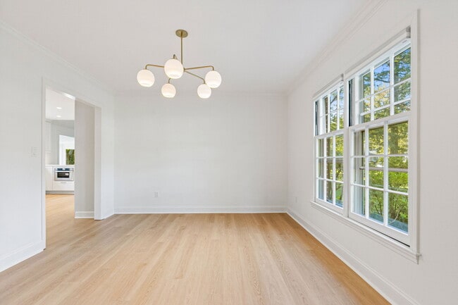 Building Photo - 18 Echo Ln