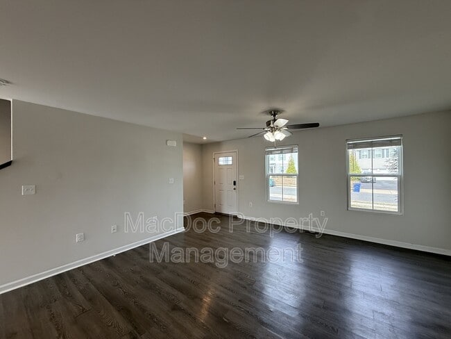 Building Photo - 127 Harper Ln