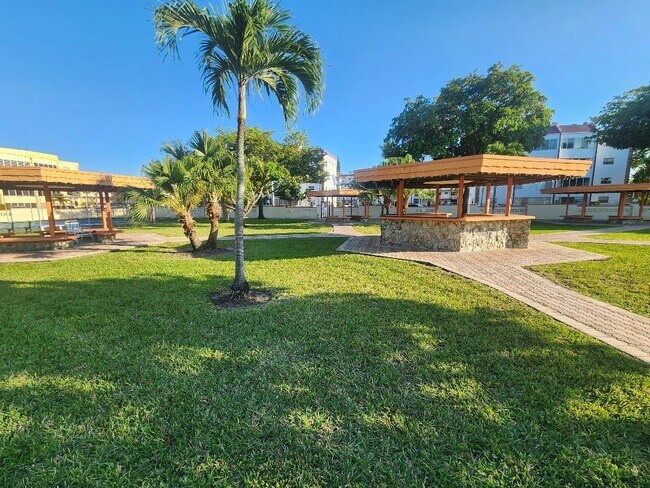 Building Photo - 4141 NW 44th Ave