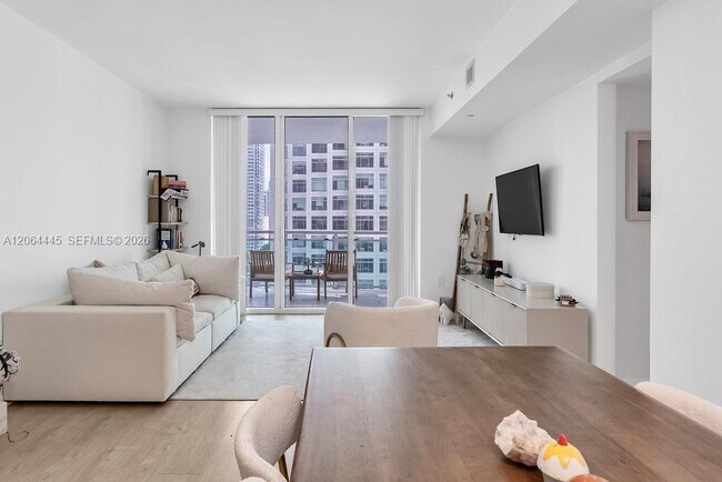 Building Photo - 951 Brickell Ave