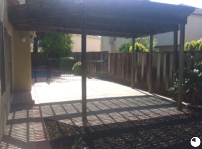 Building Photo - 4965 Parkgreen Cir