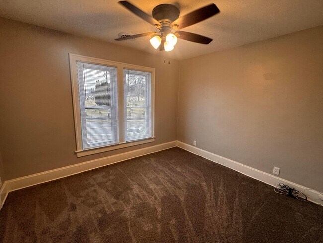 Building Photo - 79 W Cherry St