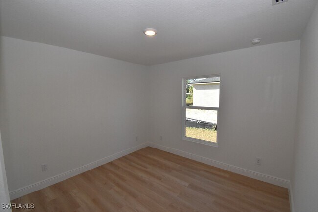 Building Photo - 5221 Mojave Ave