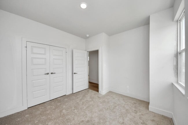 Building Photo - 3004A Ventas Dr