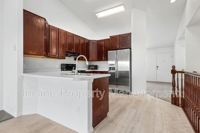 Building Photo - 439 E 2000 S