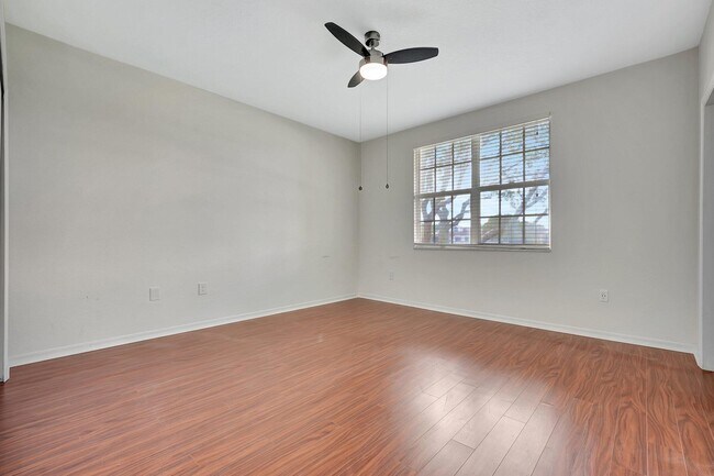 Building Photo - 15055 Michelangelo Blvd