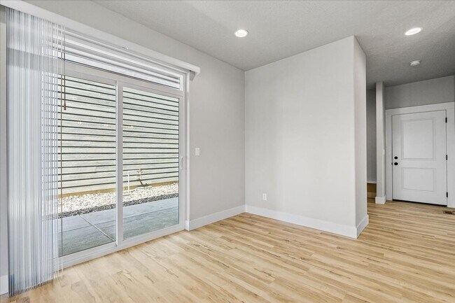 Building Photo - Perfectly designed 5-bedroom, 3-bath single family home