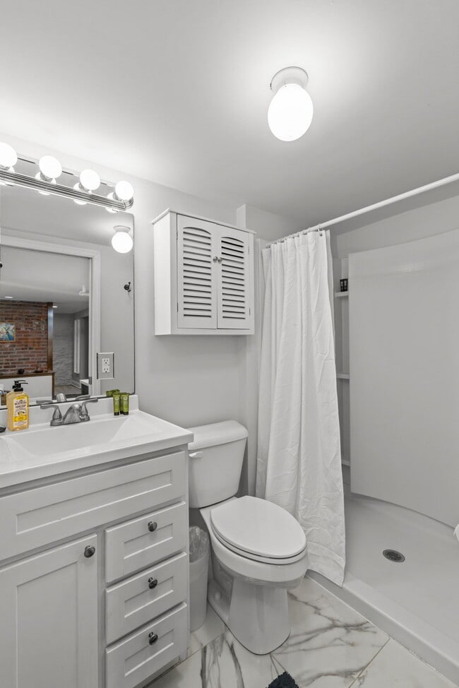 Building Photo - 4600 McPherson Ave