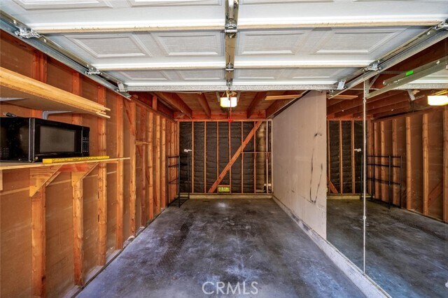 Building Photo - 1048 Calle Del Cerro
