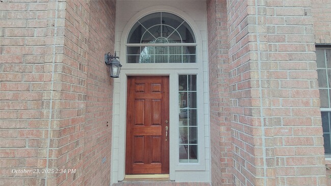 Building Photo - 2906 Humble Dr