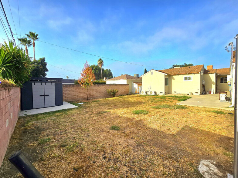 Building Photo - 7548 Gaviota Ave