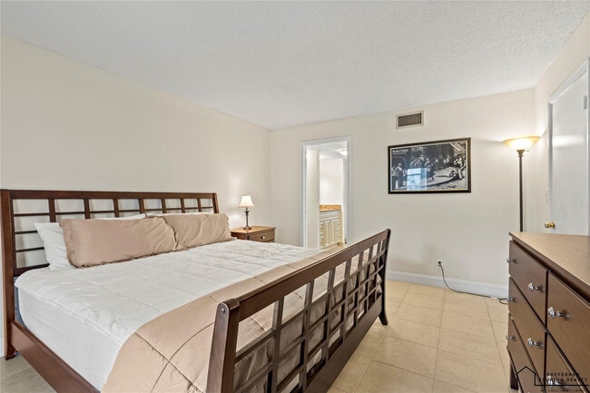 Building Photo - 4191 NW 41st St