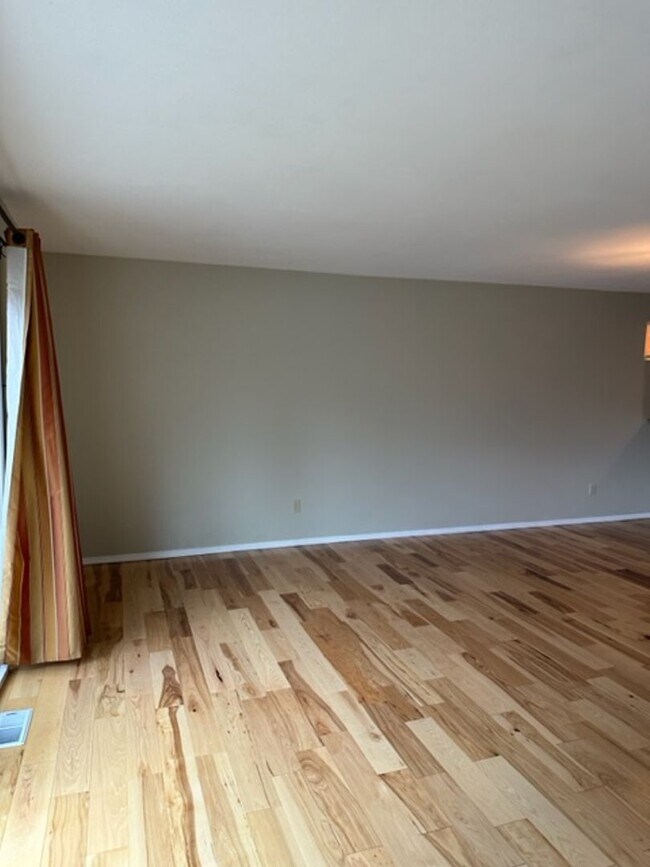 Building Photo - Great Location 2 Bedroom in Bozeman!!