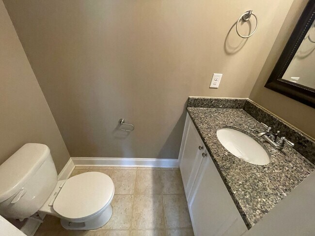Building Photo - Prime Evans Location! 4-Bedroom/2.5 Bathro...
