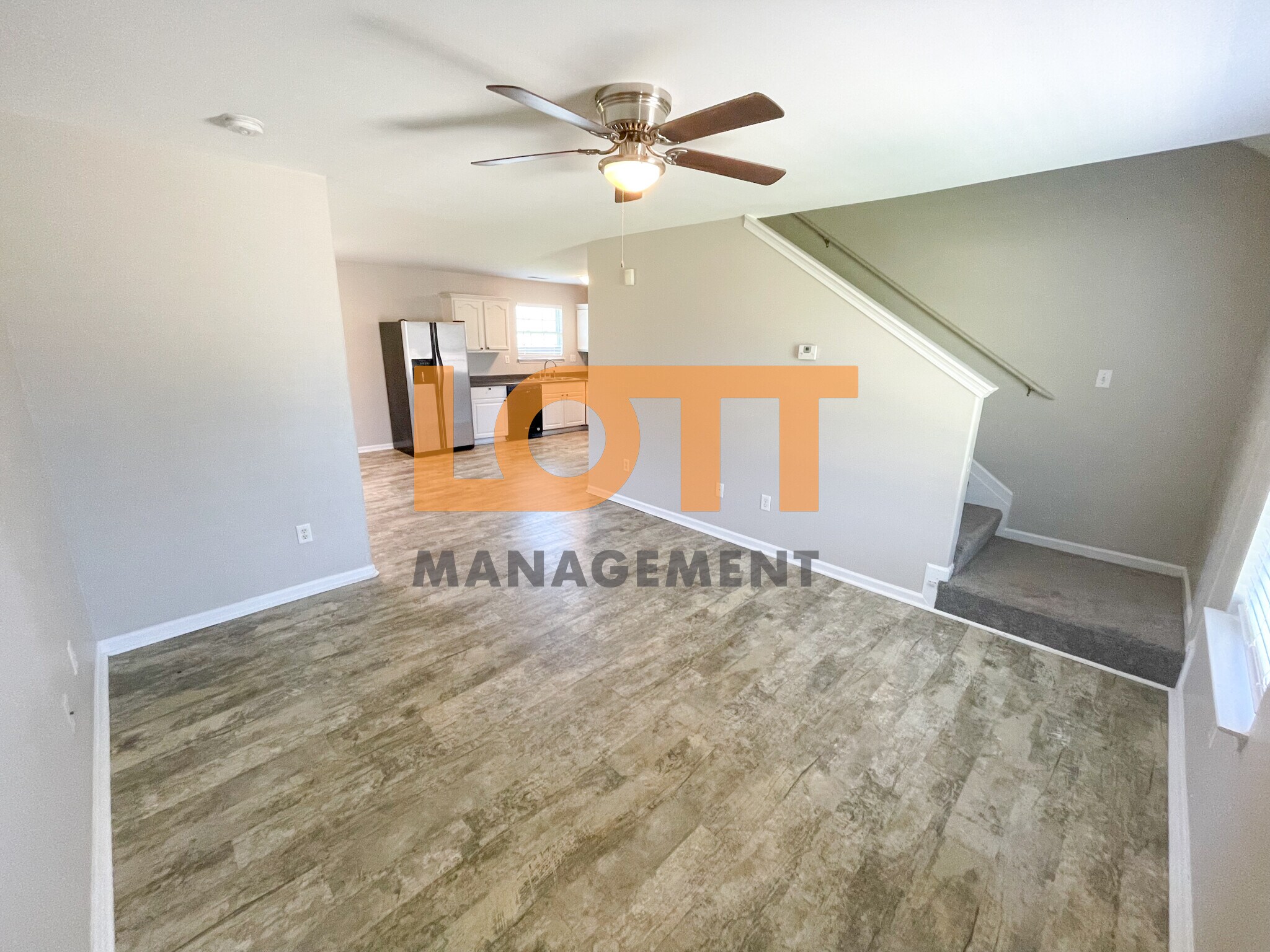 Building Photo - 204 Jarrett Ln