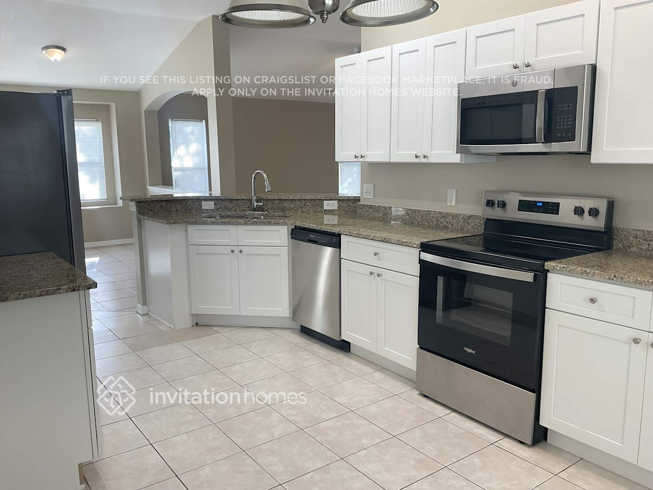 Building Photo - 11801 Acorn Woods Terrace