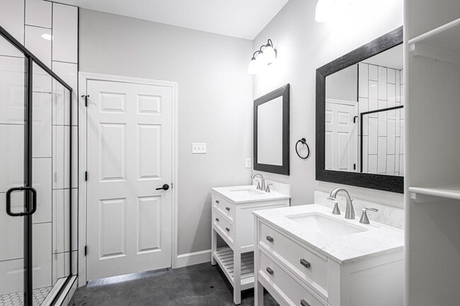 Building Photo - 1621 Wilson Rd