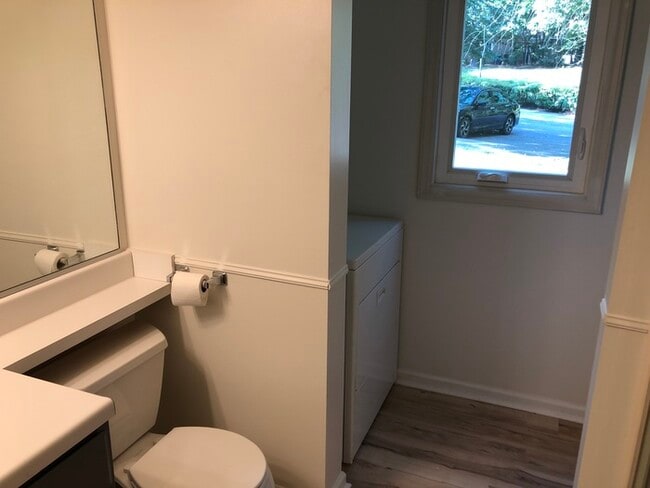 Building Photo - 4328 Pin Oak Dr