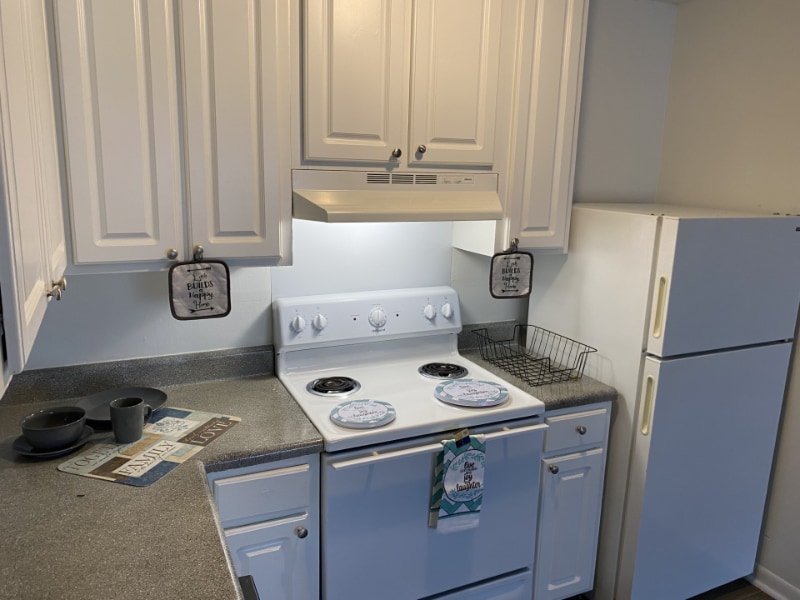 Building Photo - 1005 Hickory Hill Ln