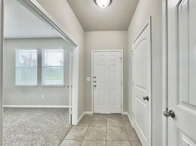 Building Photo - 308 Craters of the Moon Blvd