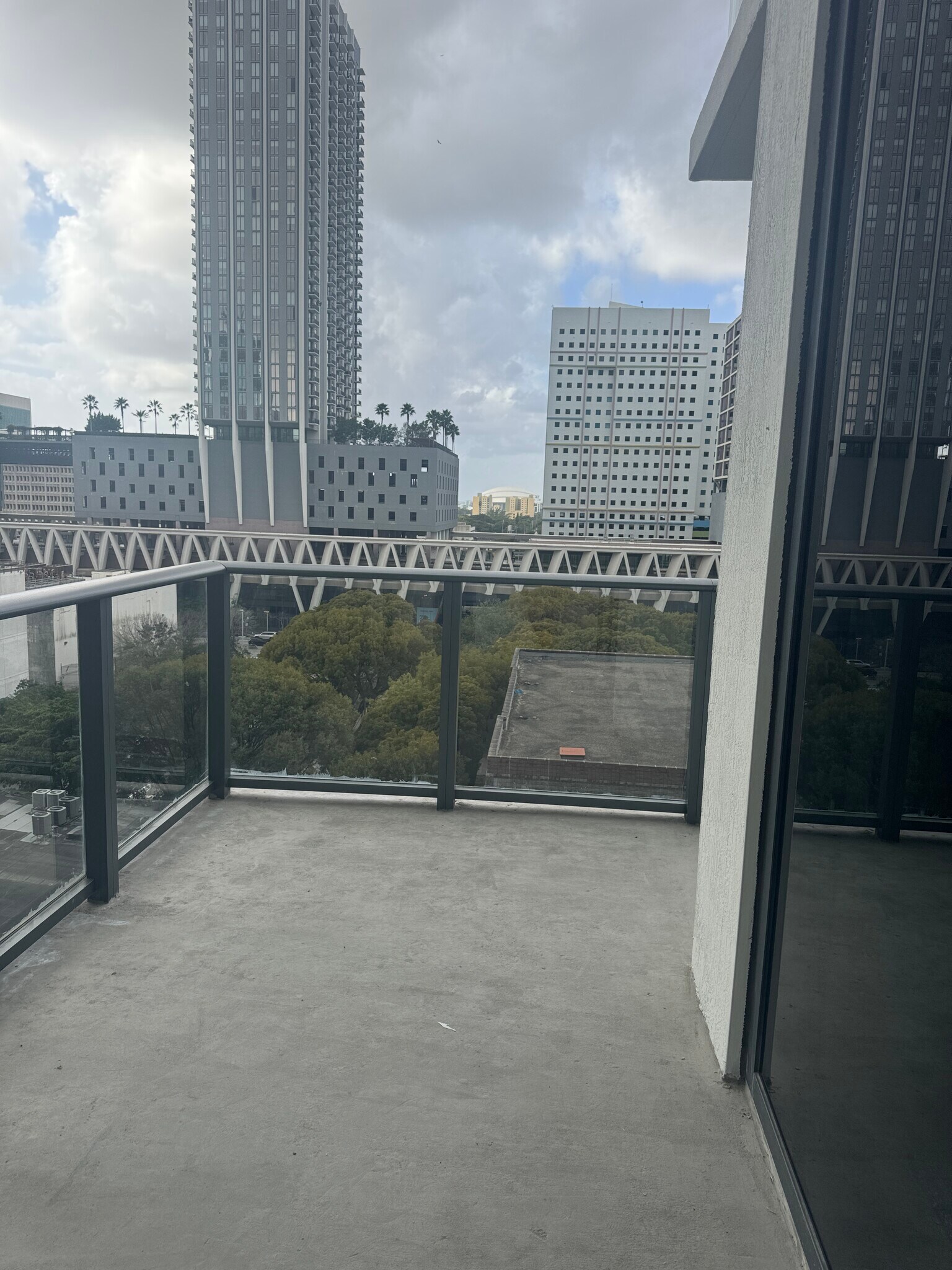 Building Photo - 601 N Miami Ave