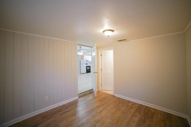 Building Photo - 3424 Orlando Dr
