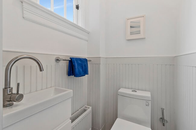 Building Photo - 5334 Nebraska Ave NW