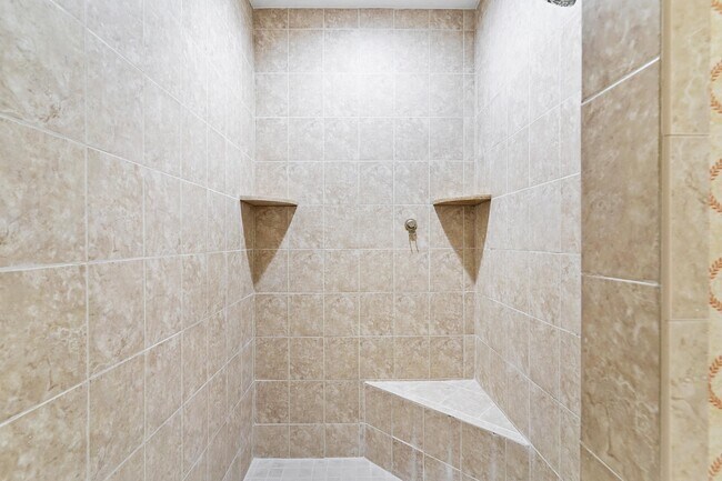 Building Photo - 160 Pantano Cay Blvd