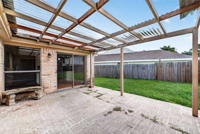Building Photo - 13847 Cherry Hollow Ln