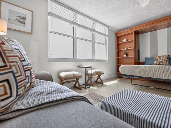 Building Photo - 2501 S Ocean Dr