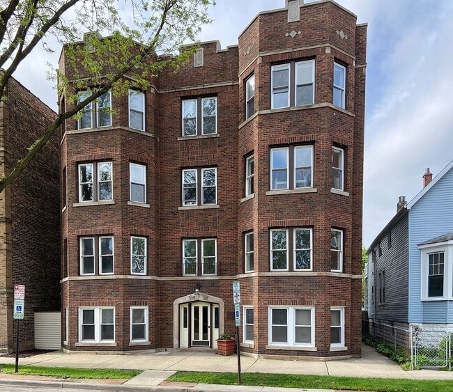 Building Photo - 311 W Harrison St