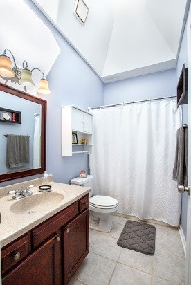 Building Photo - Charming 2 Bedroom House in Great Conditio...