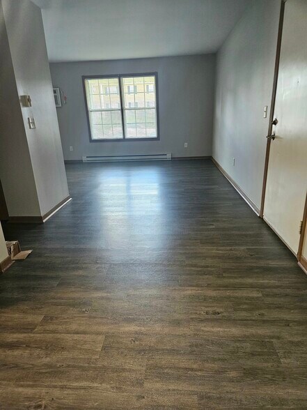 Building Photo - 2035 Sylvan Way