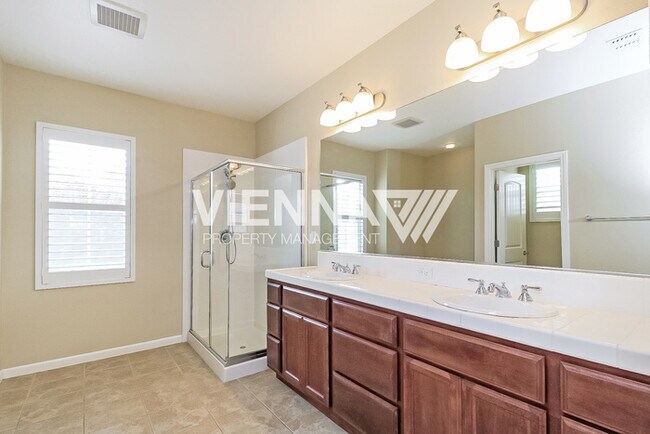 Building Photo - 7933 Collins Isle Ln