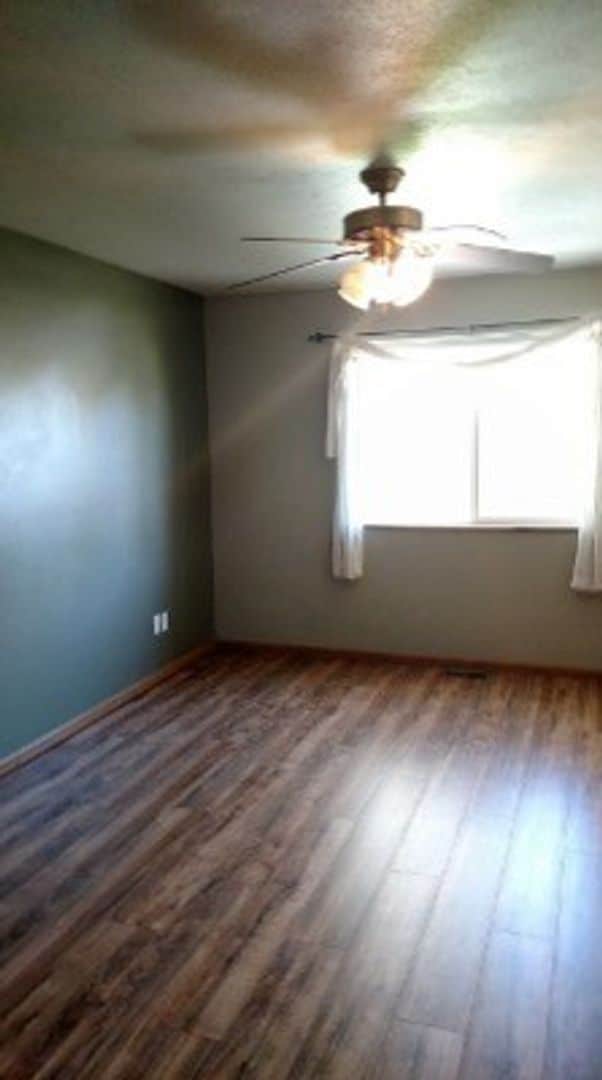 Building Photo - Home in Friendly Manhattan, Montana