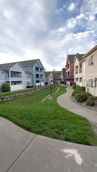 Building Photo - 352 N Promenade