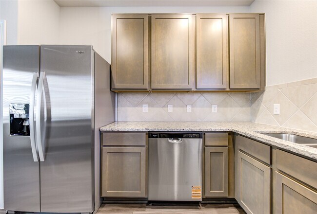 Building Photo - 13321 Burbot Dr