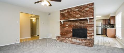 Building Photo - 1201 Oakbluff Dr