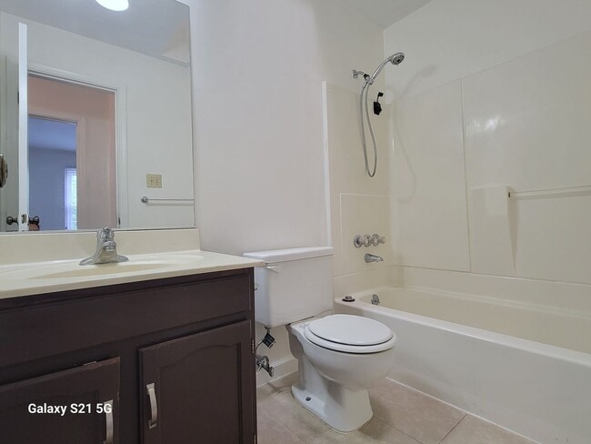 Building Photo - Updated 3BR Home in Virginia Beach – New HVAC, New Carpet & Washer/Dryer Included!