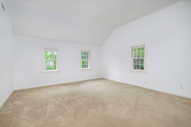 Building Photo - 6 Baldwin Pl