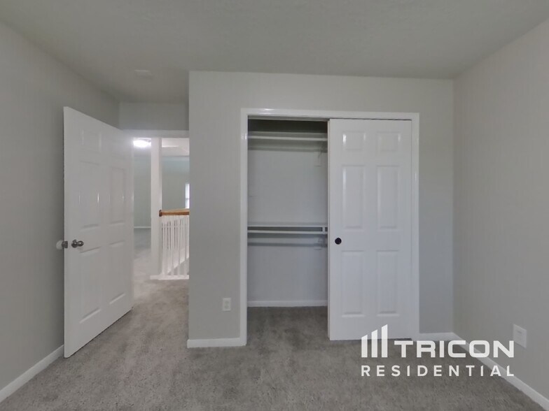 Building Photo - 17419 Pikes Peek Ct