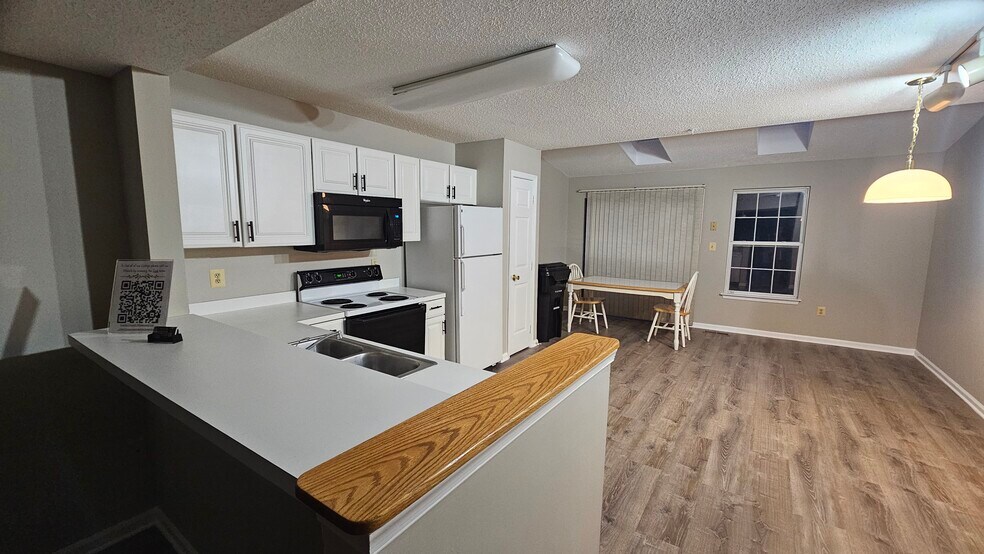 Building Photo - 7480 Catterick Ct