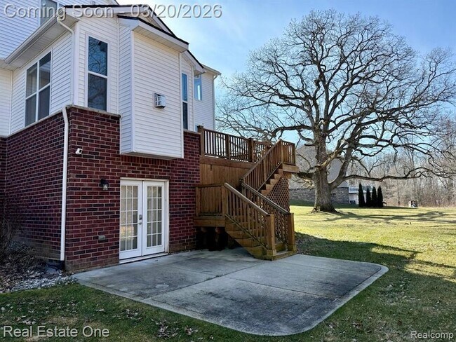 Building Photo - 58206 Sunflower Cir N