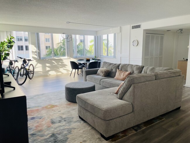 Building Photo - 2000 S Ocean Blvd