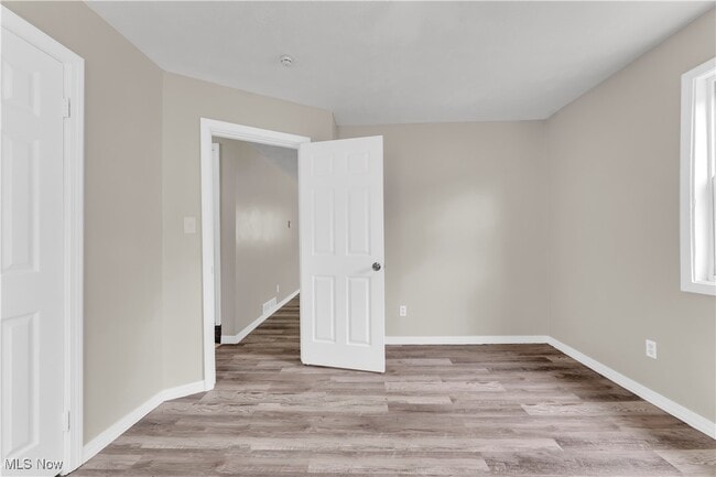 Building Photo - 12714 Bennington Ave